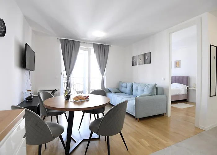 Apartment Nora With Private Parking